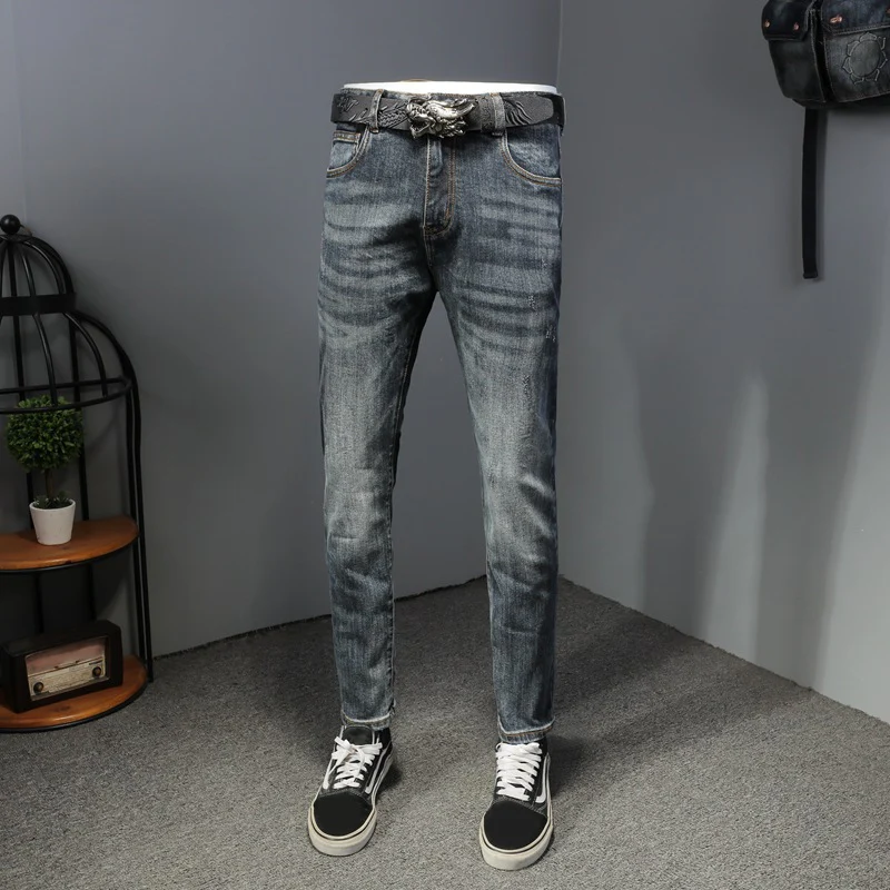Men's straight simple distressed jeans for all seasons - Image 3